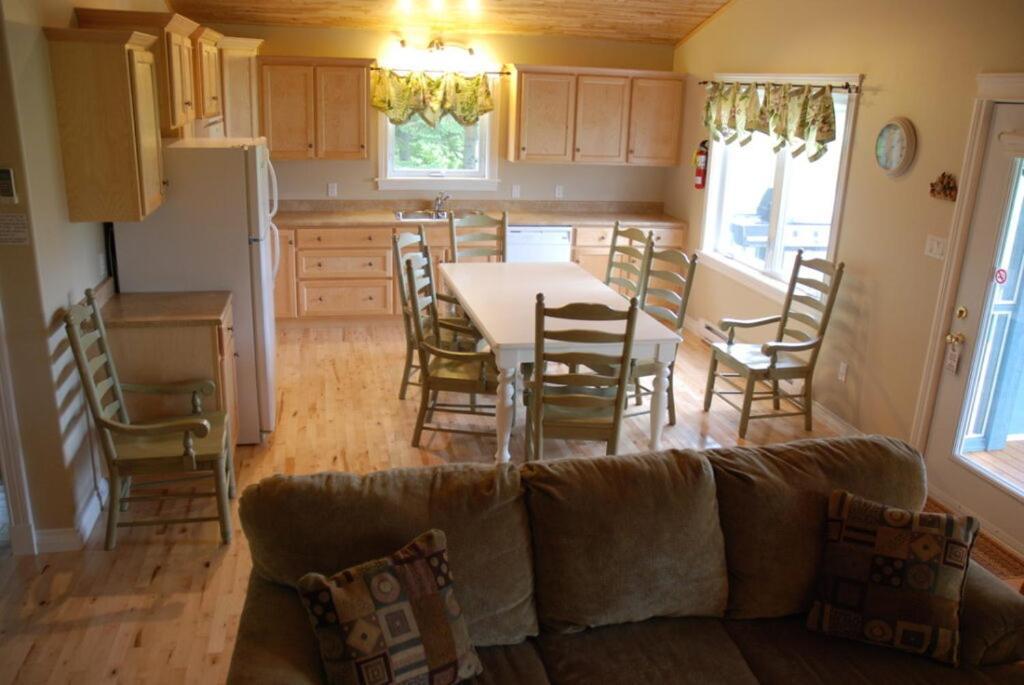 Brudenell Fairway Chalets Georgetown Exteriör bild
